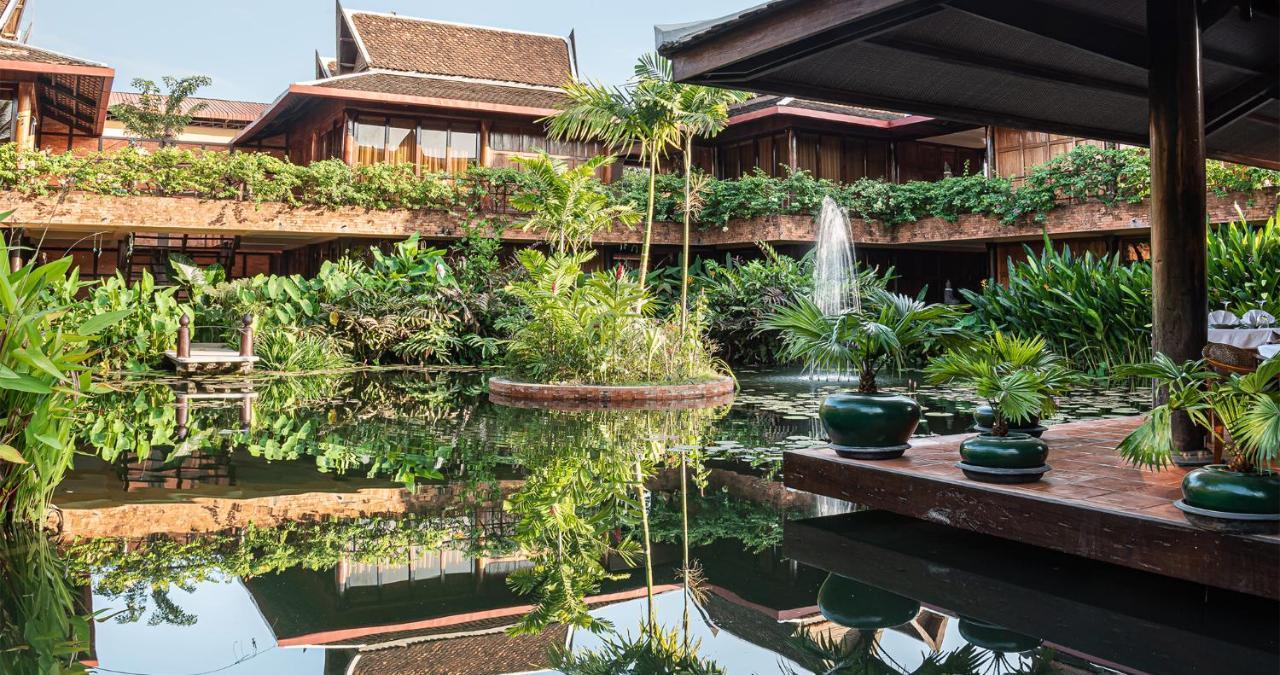 Angkor Village Hotel - Small Luxury Hotels Of The World Сием Реап Екстериор снимка The resort's main building