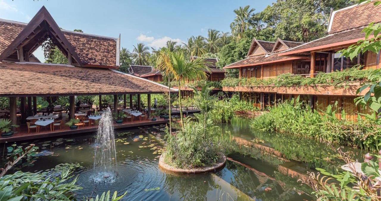 Angkor Village Hotel - Small Luxury Hotels Of The World Сием Реап Екстериор снимка The resort's main restaurant