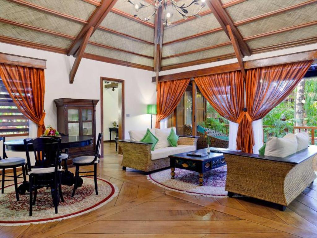 Angkor Village Hotel - Small Luxury Hotels Of The World Сием Реап Екстериор снимка The interior of a villa at the resort