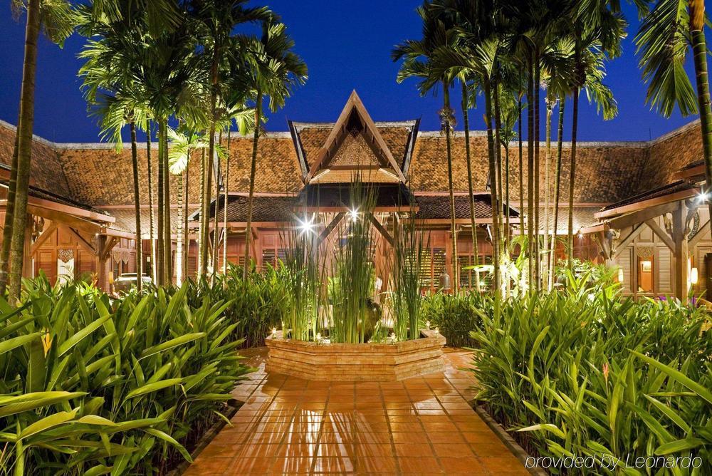 Angkor Village Hotel - Small Luxury Hotels Of The World Сием Реап Екстериор снимка The Royal Spa at The Royal Paradise Hotel & Spa